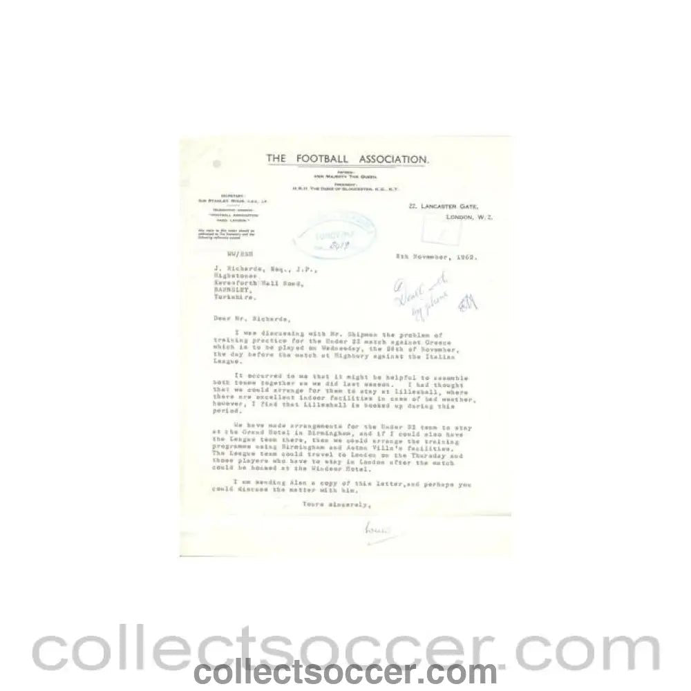 1962 - Letter from the F.A., originally signed, of 08/11/1962 to J. Richards in Barnsley - Collect Soccer