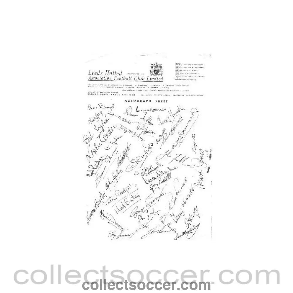 1970 - Leeds United facsimile with signatures of all players probably of season 1970-71 - Collect Soccer