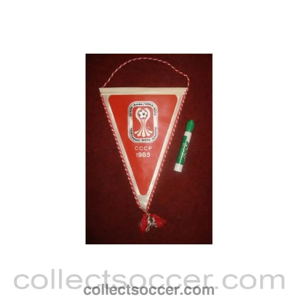 1985 - USSR Football Federation - Youth World Championship 1985 Pennant once property of the football referee Neil