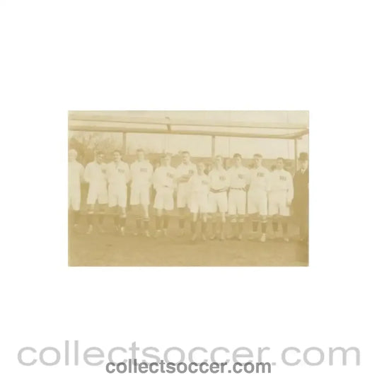 1909 - Team photograph postcard of 01/12/1909