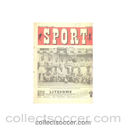 1949 - Sport magazine of 27/05 - 02/06/1949, featuring Chelsea on tour to Malta on the front page - Collect Soccer
