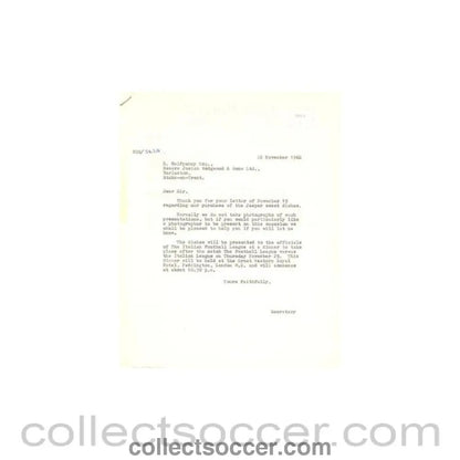 1962 - Letter from Derek Halfpenny Josiah Wedgwood & Sons Ltd., originally signed, of 19/11/1962 to the Football League - Collect Soccer