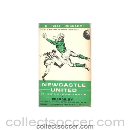 1970 - Newcastle United v Burnley official programme 28/11/1970 Football League - Collect Soccer