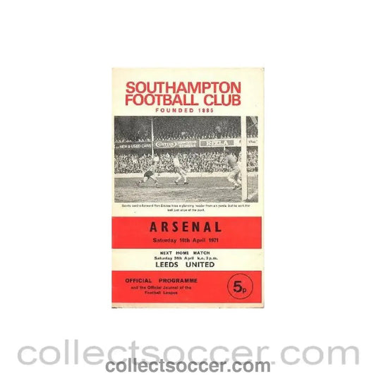 1971 - Southampton v Arsenal official programme 10/04/1971 Football League - Collect Soccer