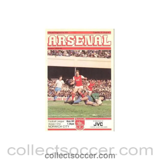 1982 - Arsenal v Norwich City official programme 31/08/1982 Football League