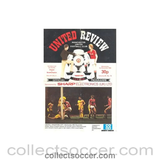 1982 - Manchester United v Southampton official programme 01/12/1982 - Collect Soccer