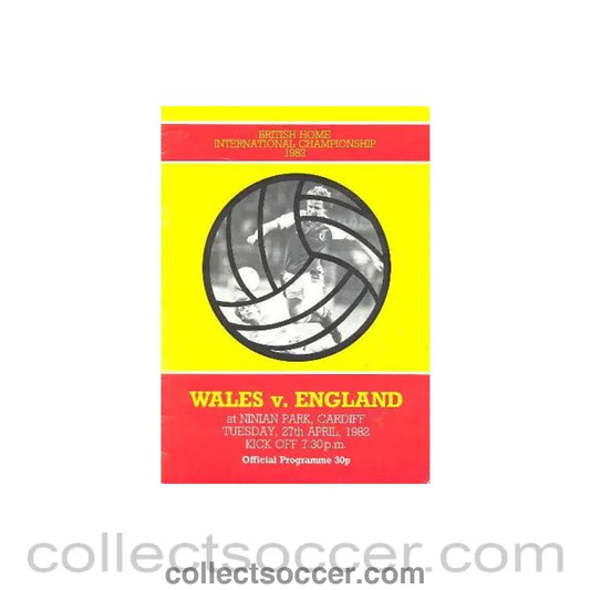 1982 - Wales v England official programme 27/04/1982 - Collect Soccer
