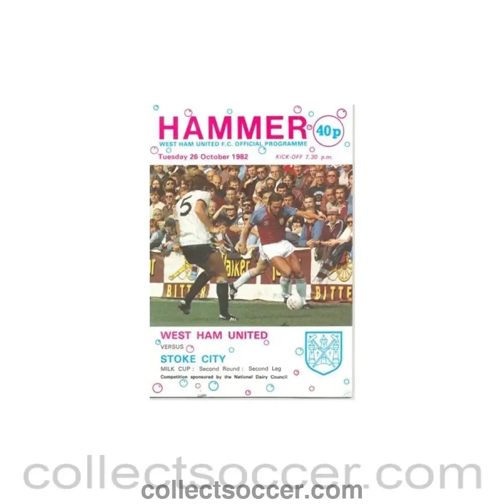 1982 - West Ham United v Stoke City official programme 26/10/1982 - Collect Soccer