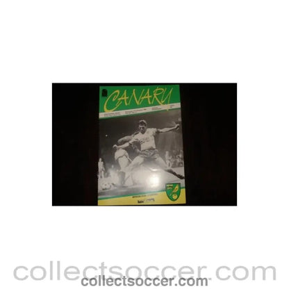 1985 - Norwich City v Manchester United official programme 11/12/1985 Screen Sport Super Cup - Collect Soccer
