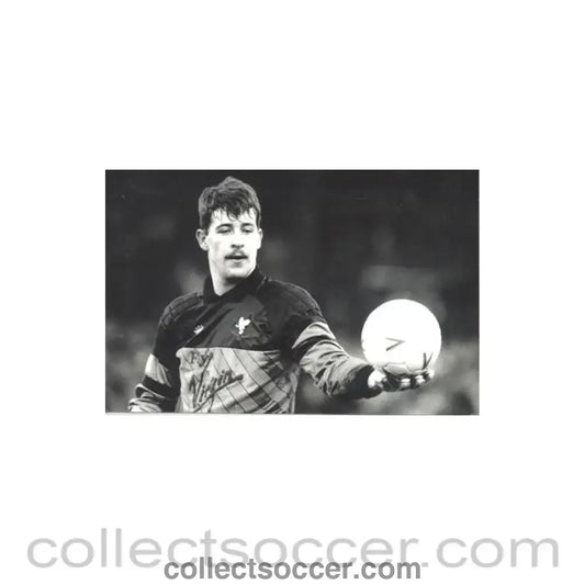 1989 - Nigel Martyn Crystal Palace 1989 black and white card