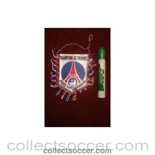 1993 - Paris Saint-Germain small Pennant 1993-1994 once property of the football referee Neil Midgley