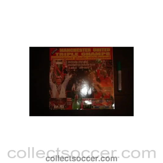 1999 - Manchester United Triple Champs - Thai magazine of 1999