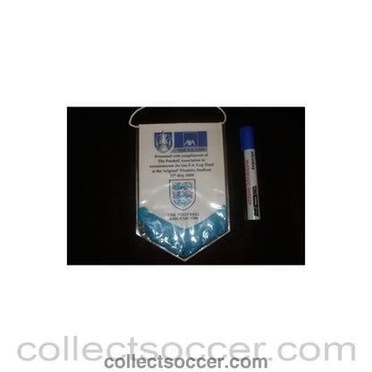 2000 - The Football Association to commemorate the last F.A. Cup Final at the Wembley Stadium 20/05/2000 Pennant