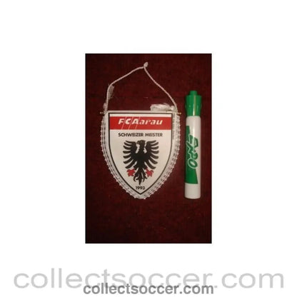 Aarau F.C., Switzerland small Pennant once property of the football referee Neil Midgley - Collect Soccer