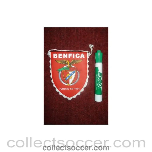 Benfica small Pennant once property of the football referee Neil Midgley