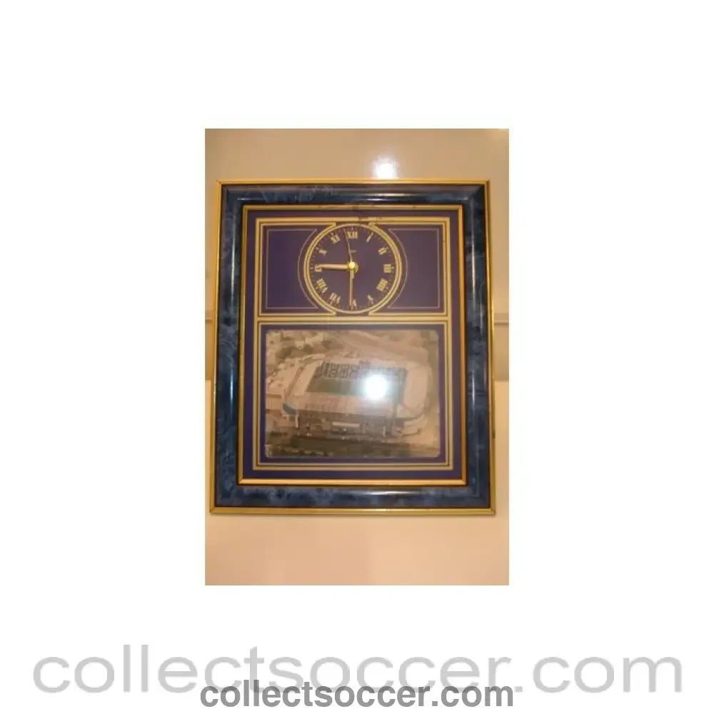 Chelsea souvenir clock - Collect Soccer