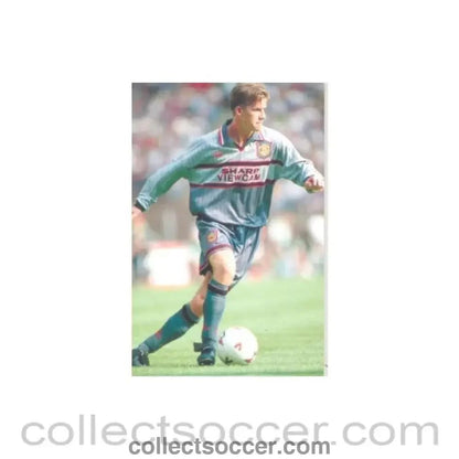 David Beckham playing in Asia colour photo - Collect Soccer