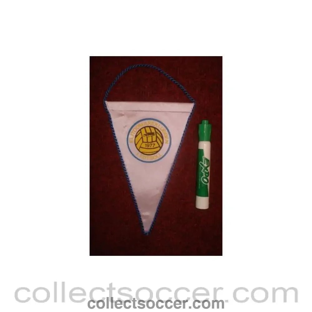 Elitdomareklubben Pennant awarded to the football referee Neil Midgley - Collect Soccer