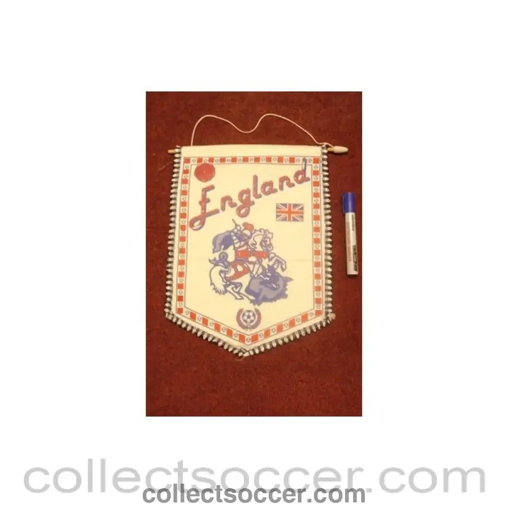 England pennant - Collect Soccer