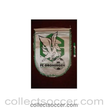 Groningen F.C. Pennant once property of the football referee Neil Midgley - Collect Soccer