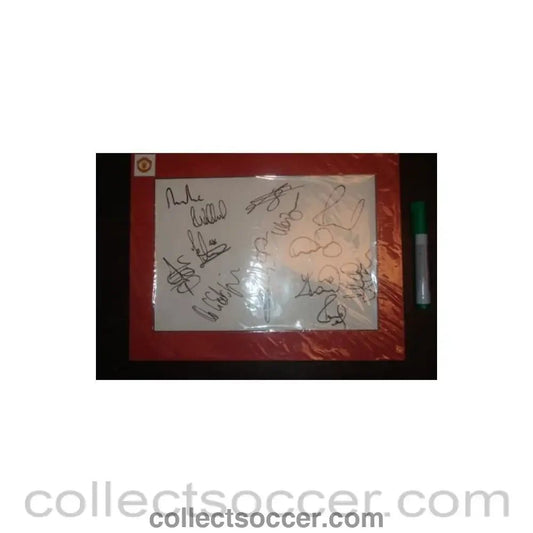 Manchester United 14 signatures - Collect Soccer