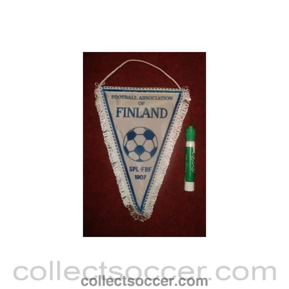 The Finlandl Football Association Pennant once property of the football referee Neil Midgley - Collect Soccer