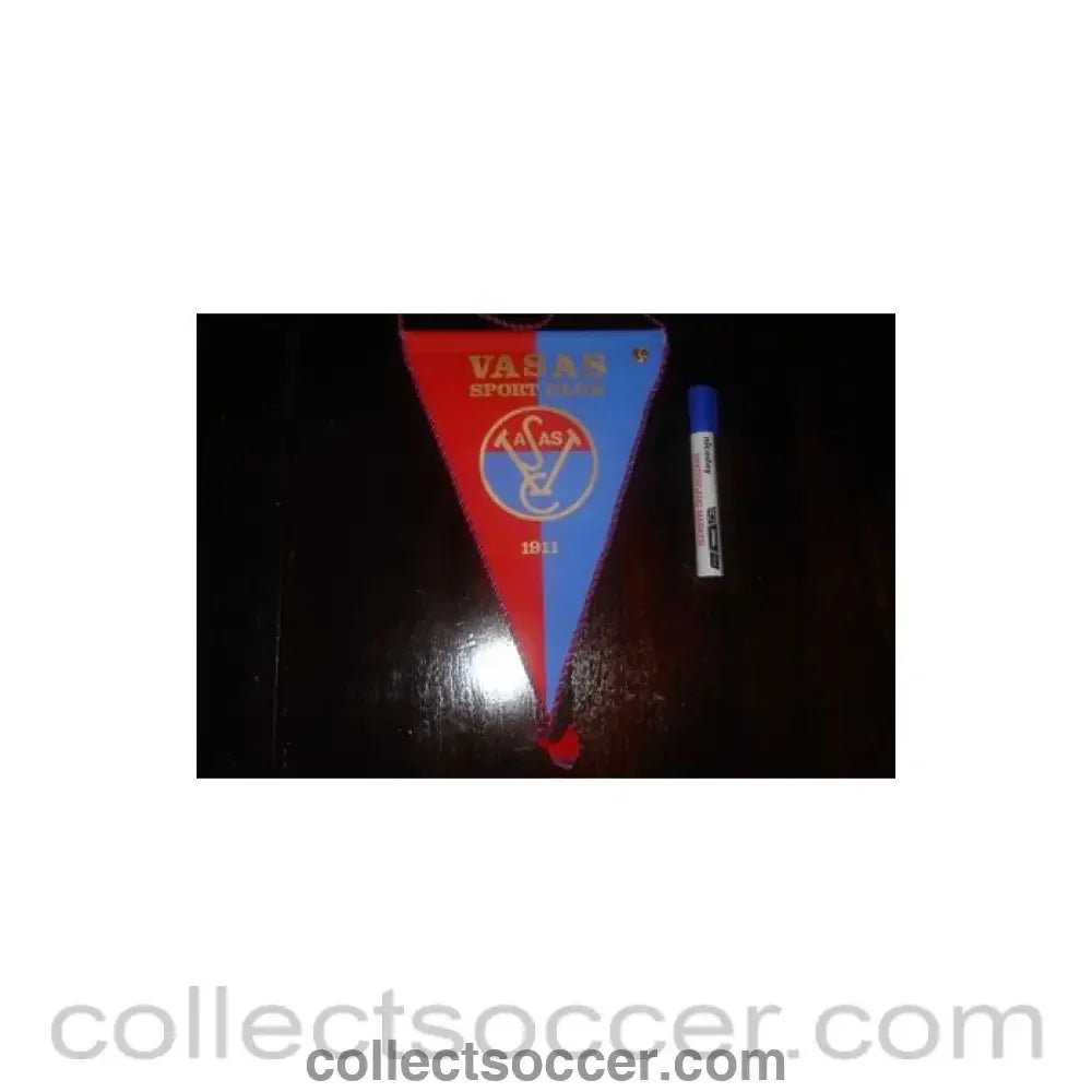 Vasas Sports Club Pennant - Collect Soccer