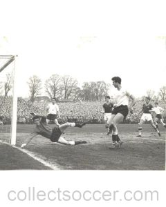 Tottenham Hotspur action photograph of season 1963-1964
